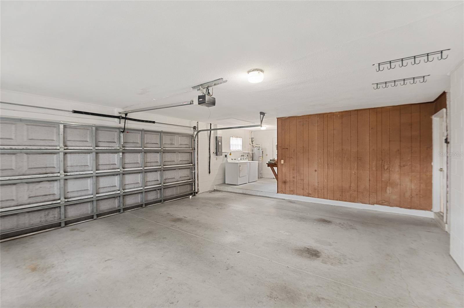 Image 31 of 61 For 826 Glen Arden Way