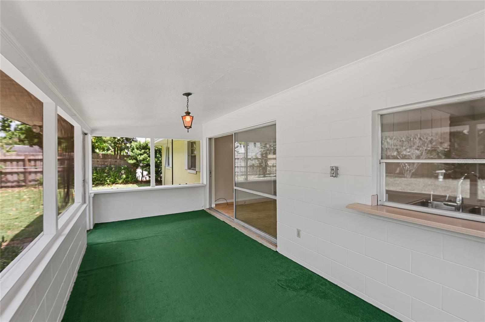 Image 33 of 61 For 826 Glen Arden Way