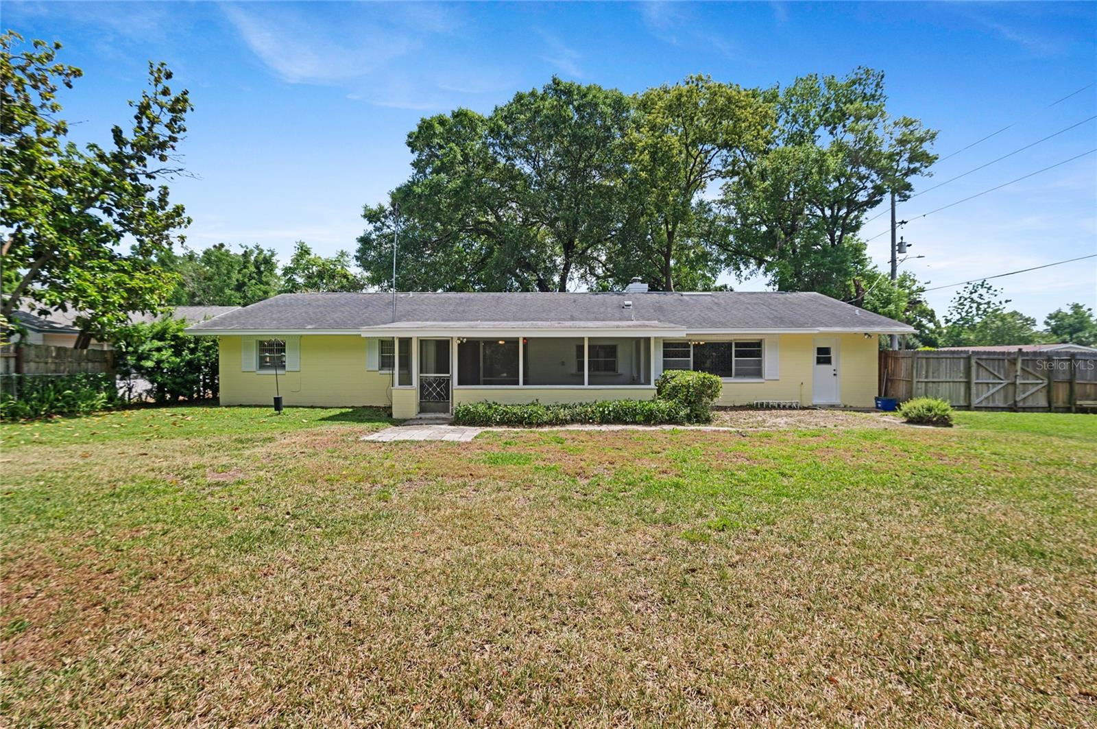 Image 35 of 61 For 826 Glen Arden Way
