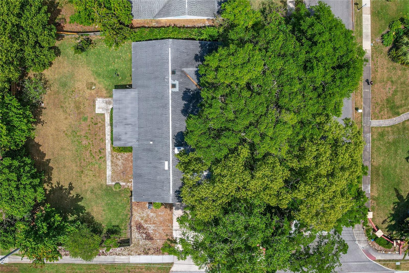 Image 39 of 61 For 826 Glen Arden Way
