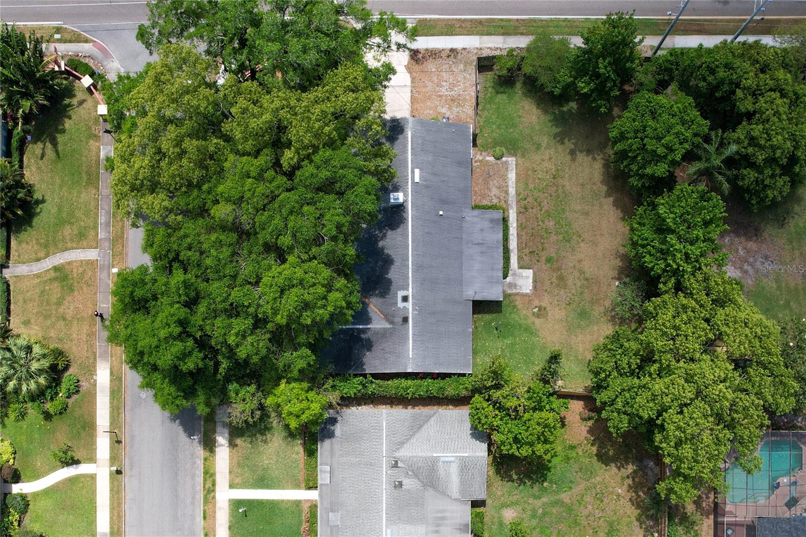 Image 41 of 61 For 826 Glen Arden Way