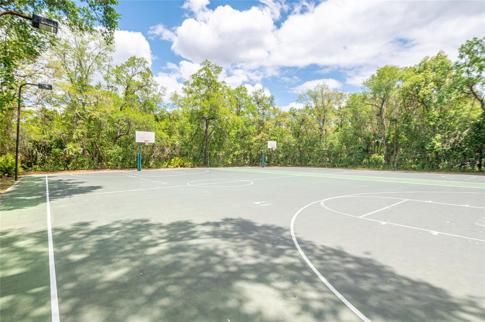 Image 43 of 61 For 826 Glen Arden Way