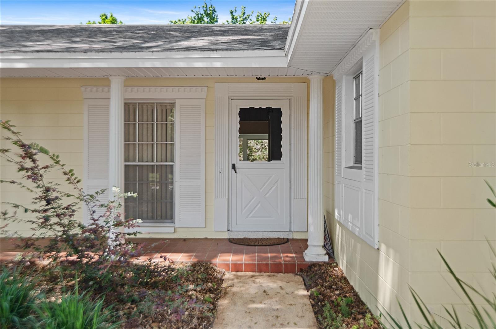 Image 5 of 61 For 826 Glen Arden Way