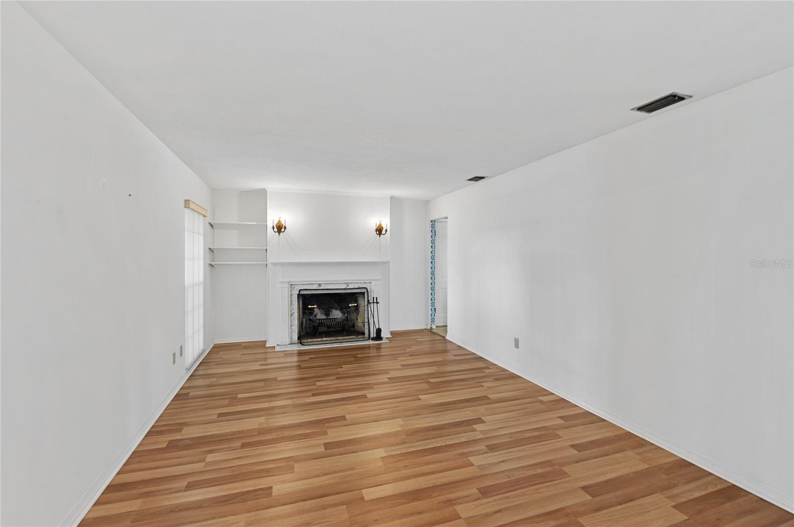 Image 9 of 61 For 826 Glen Arden Way