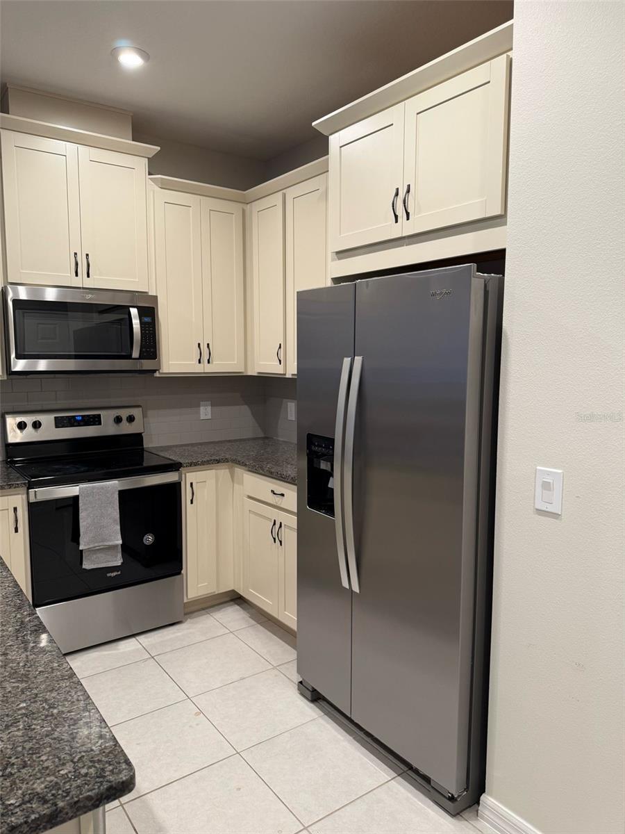 Image 4 of 13 For 10113 Greenstone Ridge Street