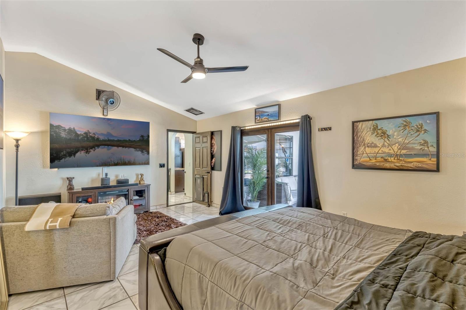 Image 13 of 35 For 9774 Bohart Court