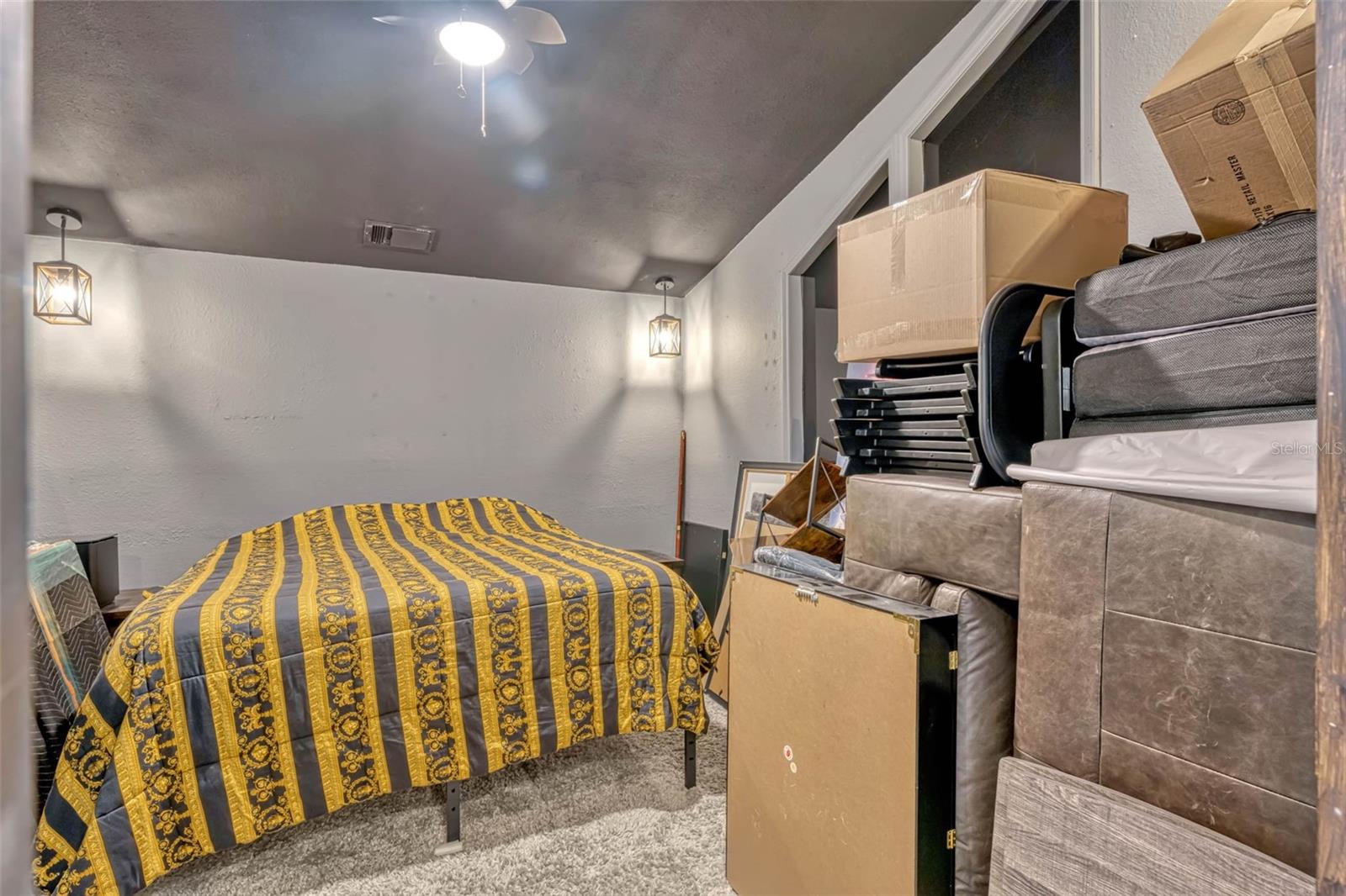 Image 21 of 35 For 9774 Bohart Court