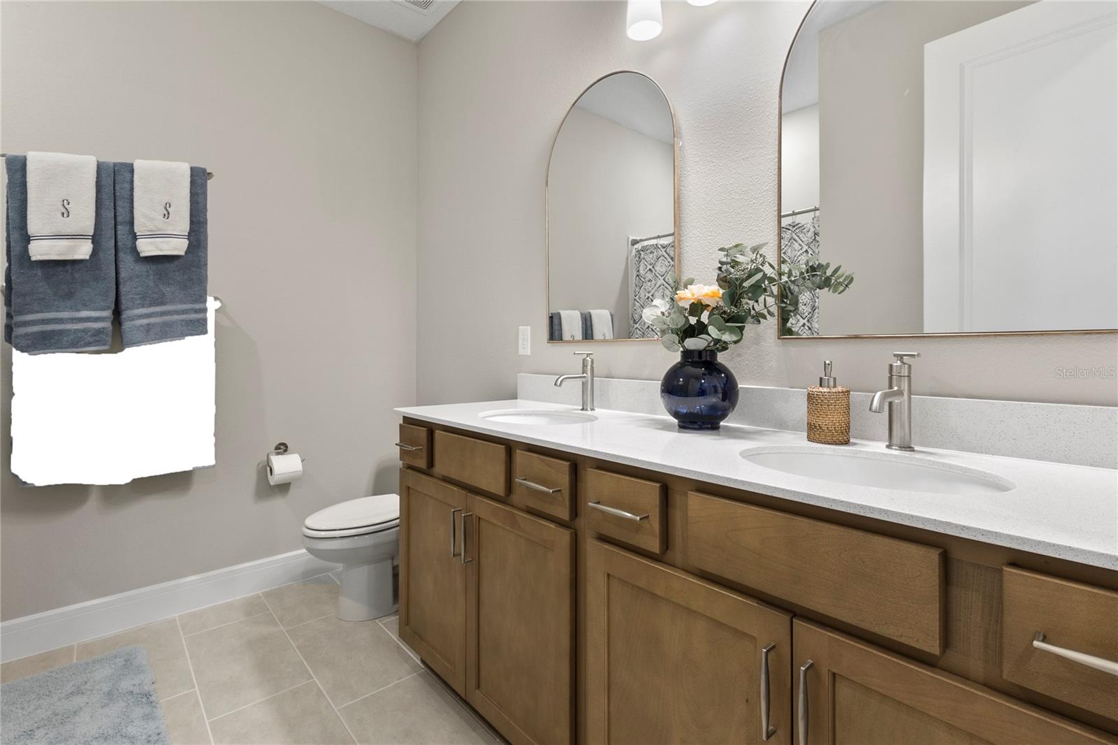 Image 5 of 38 For 15173 Willow Ridge Drive