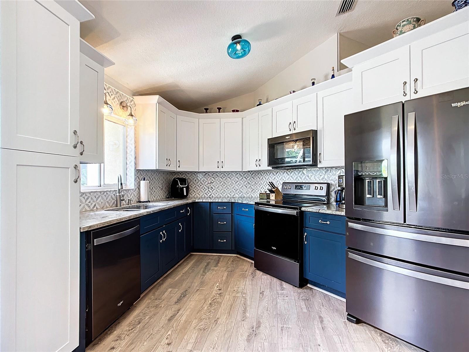 Image 16 of 59 For 5060 26th Street