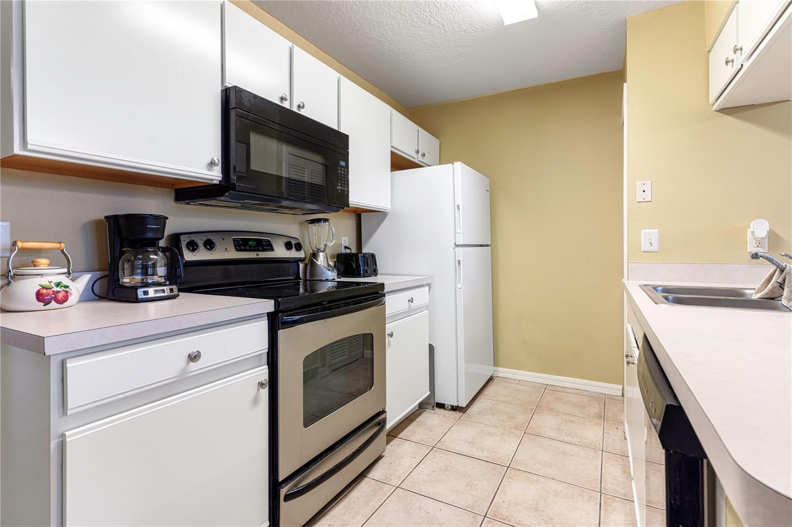 Image 7 of 18 For 8719 Rockingham Terrace B