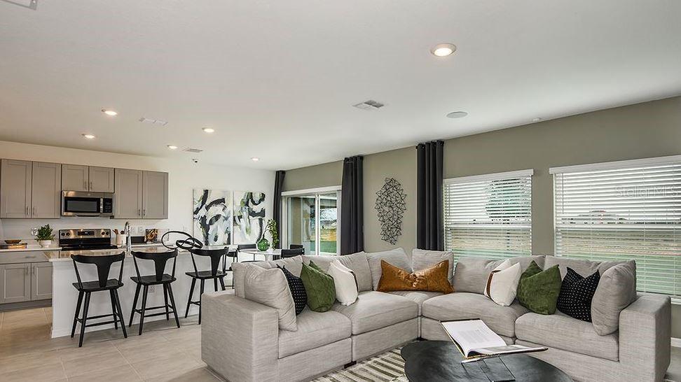Image 7 of 24 For 420 Wayland Drive