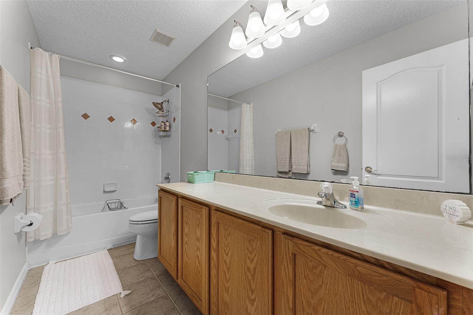Image 33 of 52 For 10033 Hart Branch Circle