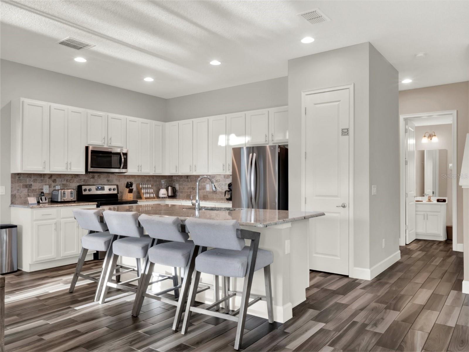 Image 19 of 39 For 1449 Fairview Circle