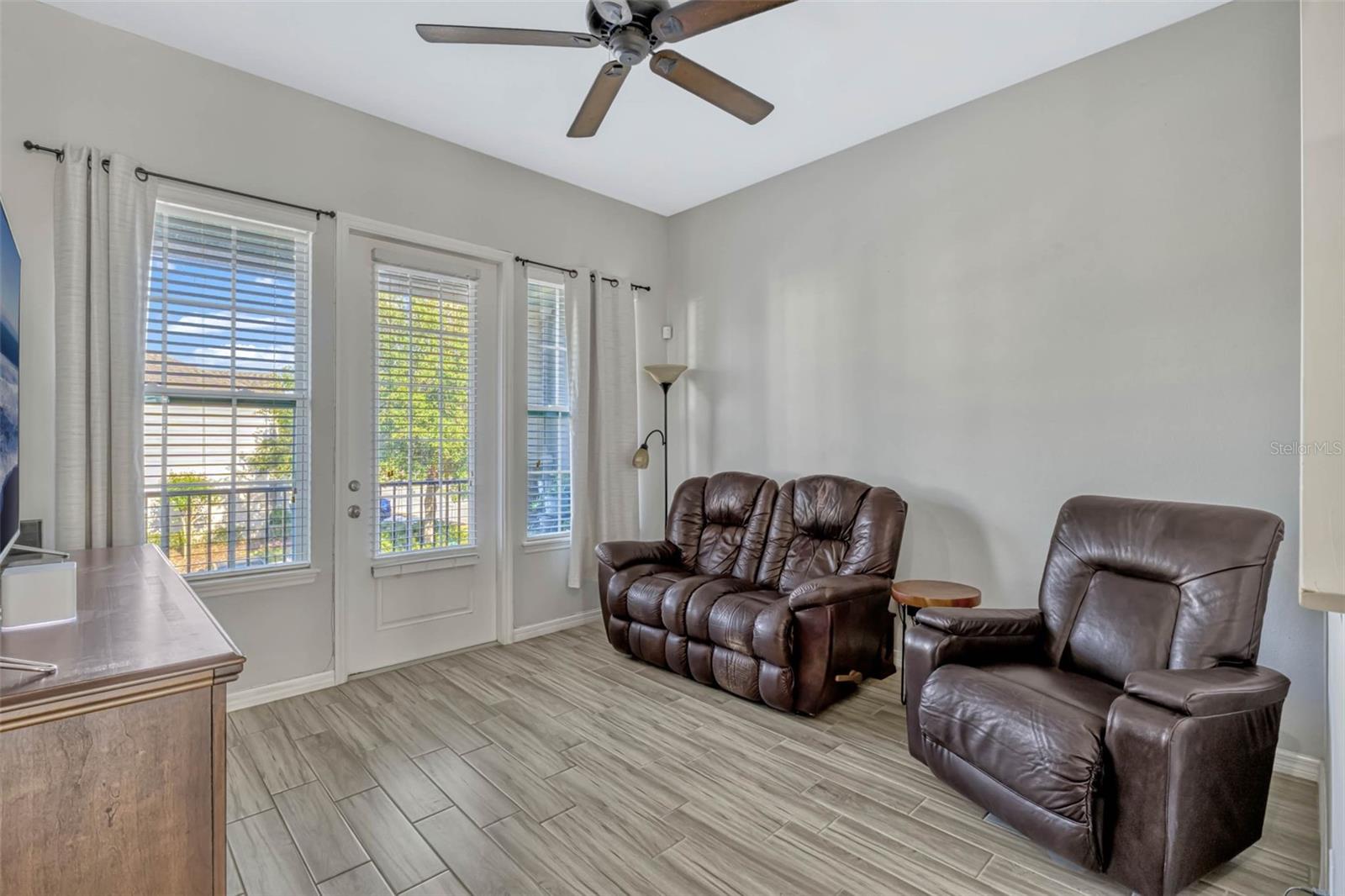 Image 15 of 53 For 861 Taramundi Drive Dr