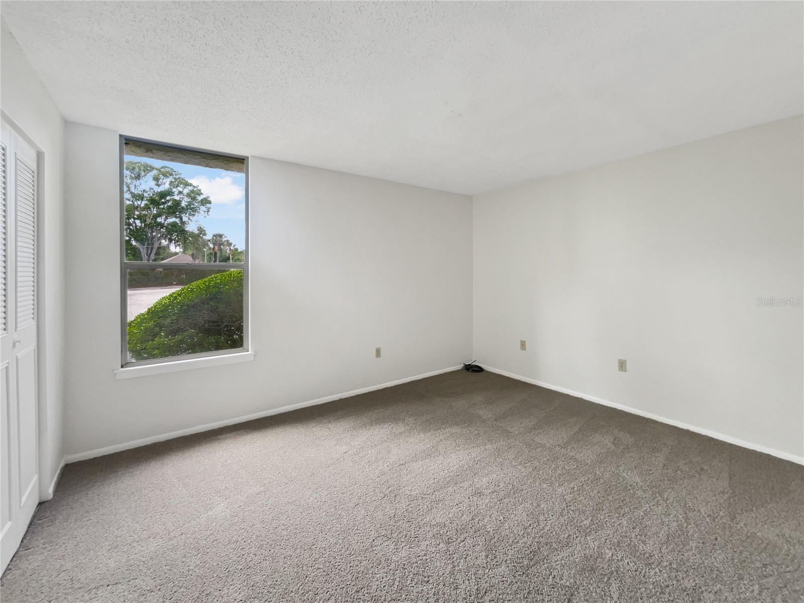 Image 13 of 21 For 524 Orange Drive 22