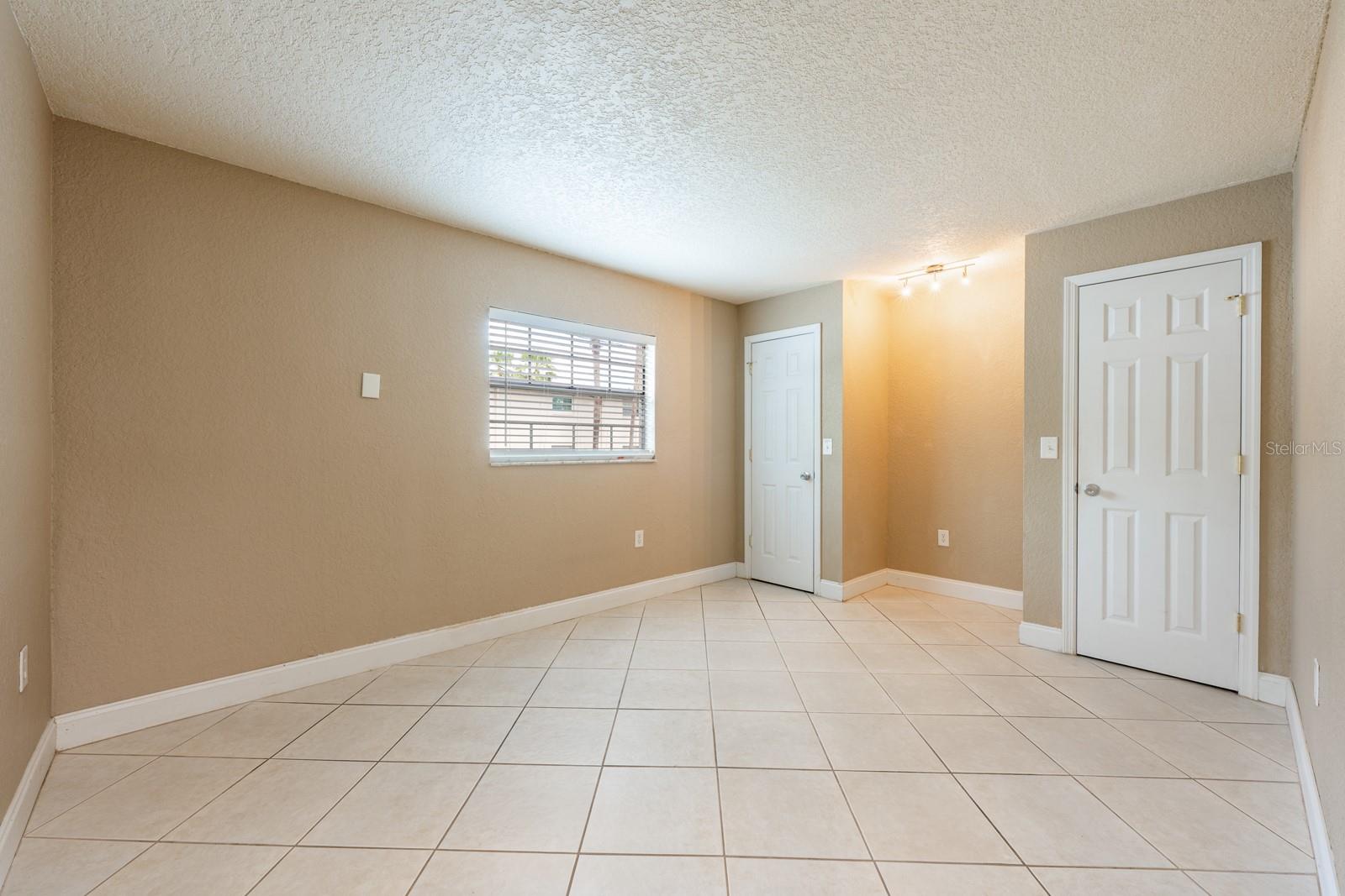 Image 19 of 19 For 2501 Central Boulevard 9