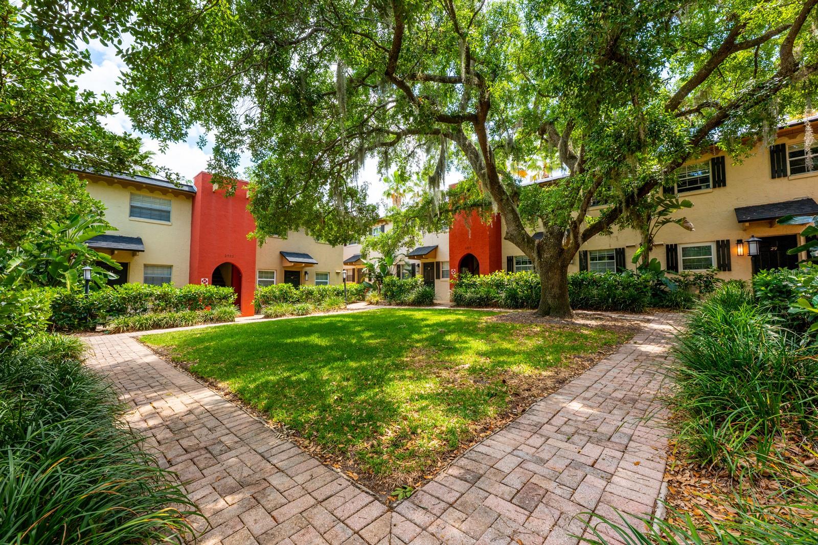 Image 23 of 25 For 2501 Central Boulevard 9