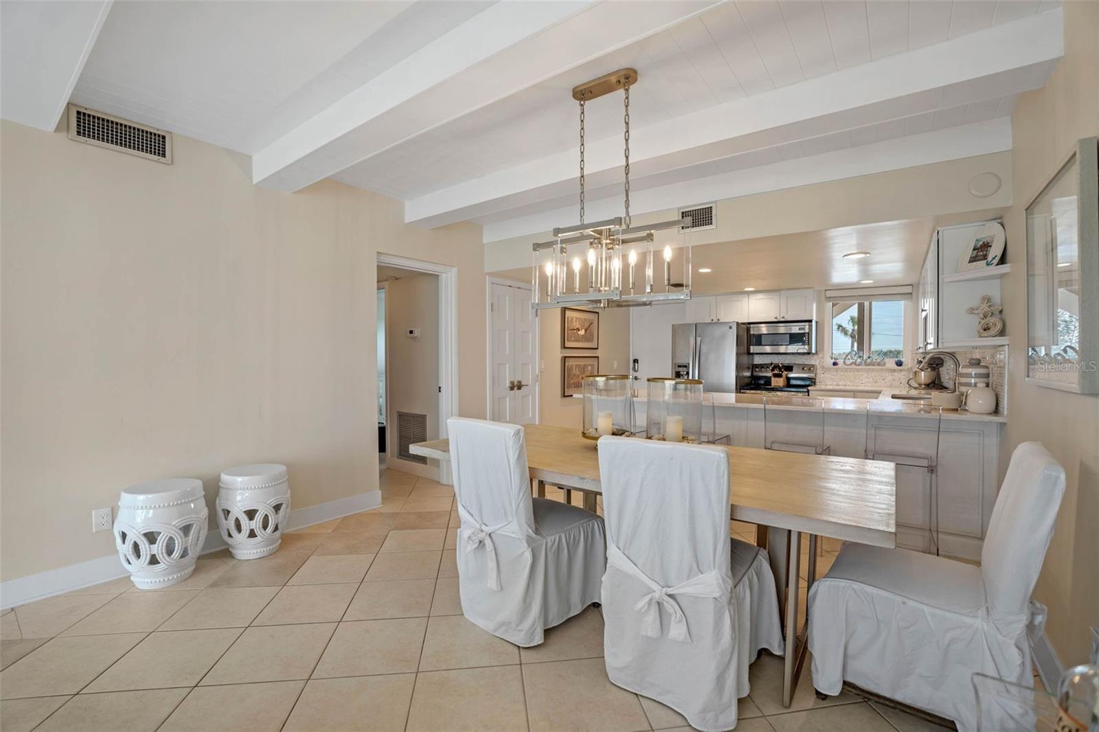 Image 11 of 45 For 4821 Saxon Drive B101