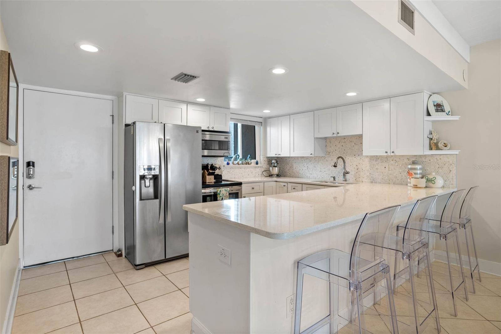 Image 4 of 45 For 4821 Saxon Drive B101