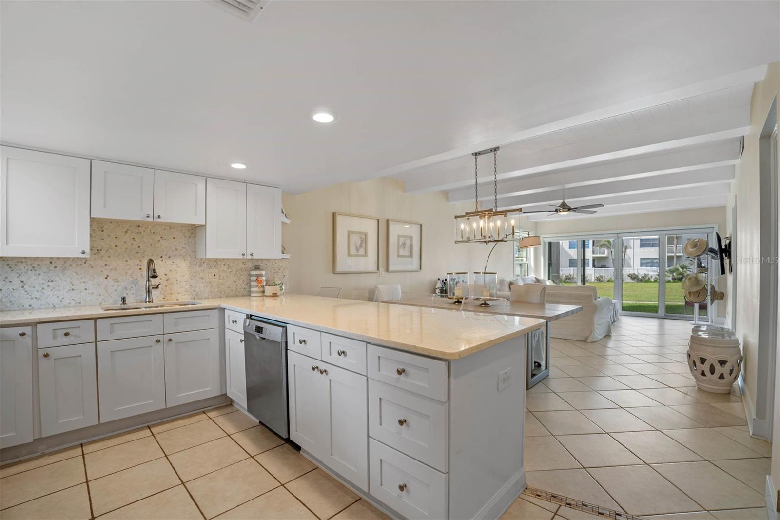 Image 7 of 45 For 4821 Saxon Drive B101