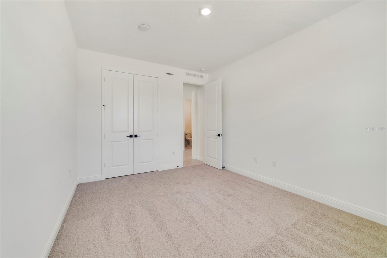 Image 11 of 21 For 3057 Water Clover Court