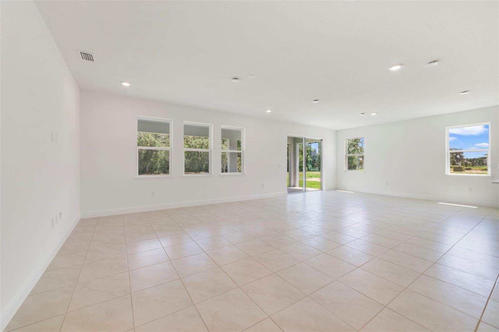 Image 8 of 21 For 3057 Water Clover Court