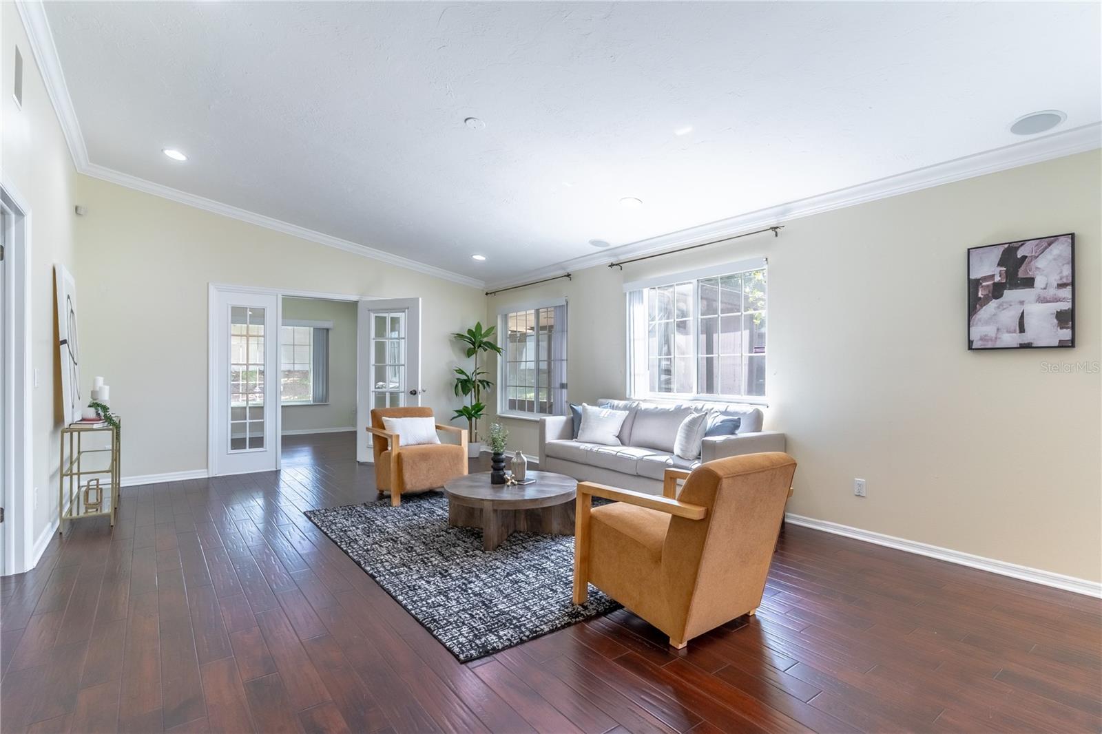 Image 2 of 33 For 941 Norfolk Court