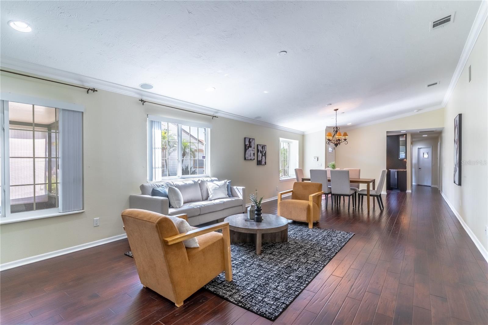 Image 4 of 33 For 941 Norfolk Court