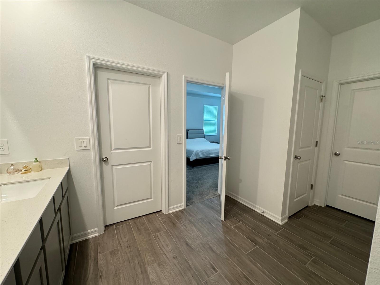 Image 33 of 49 For 1412 Brentwood Drive