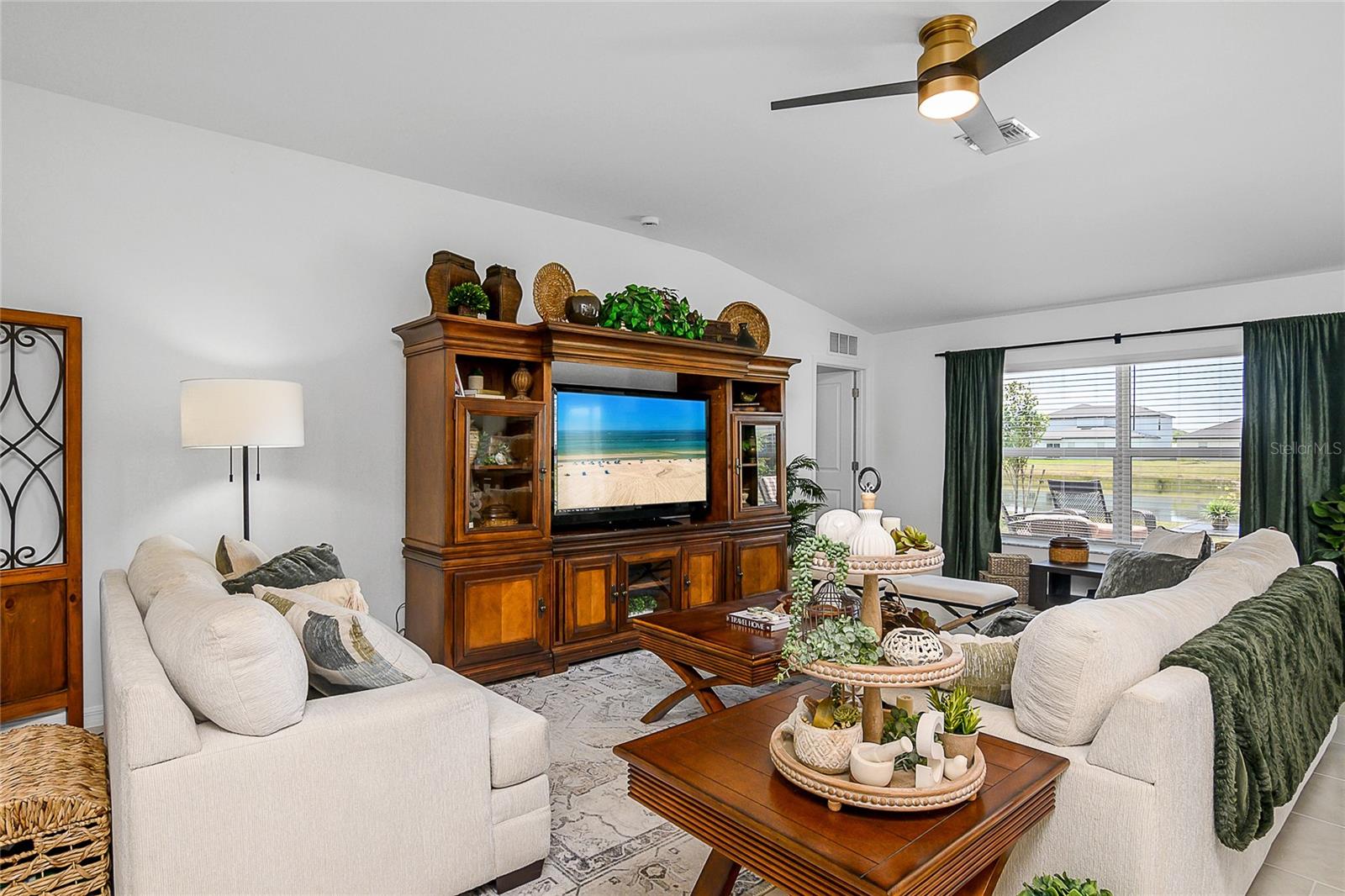Image 13 of 36 For 4094 San Clemente Court