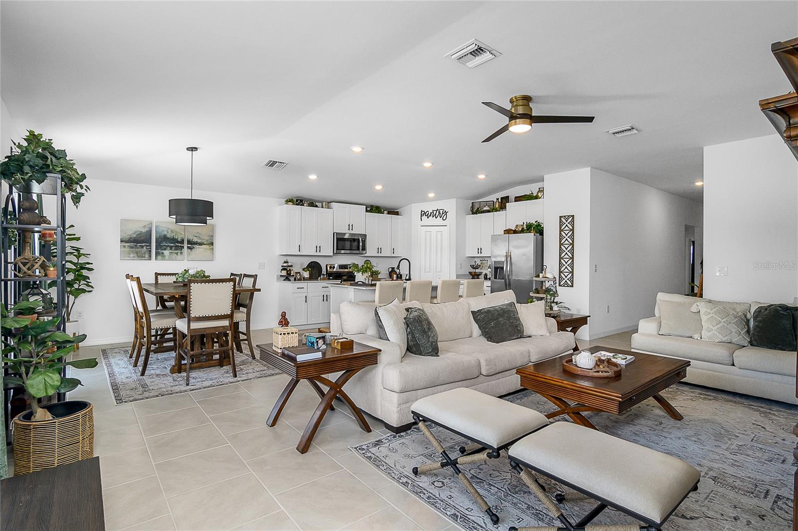 Image 15 of 36 For 4094 San Clemente Court