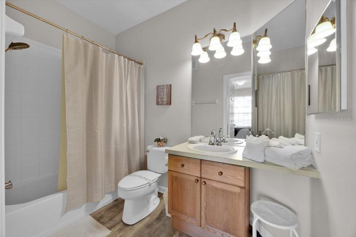 Image 12 of 26 For 8107 Coconut Palm Way 102