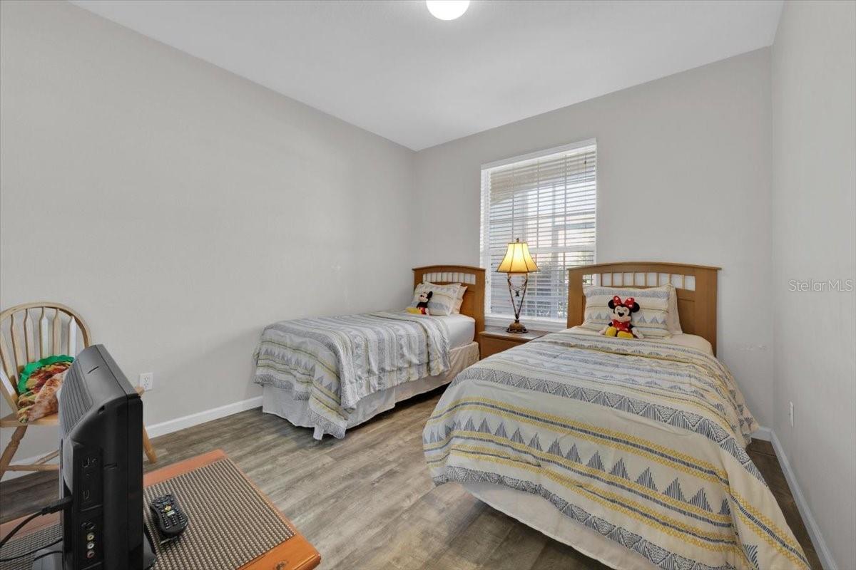 Image 13 of 26 For 8107 Coconut Palm Way 102