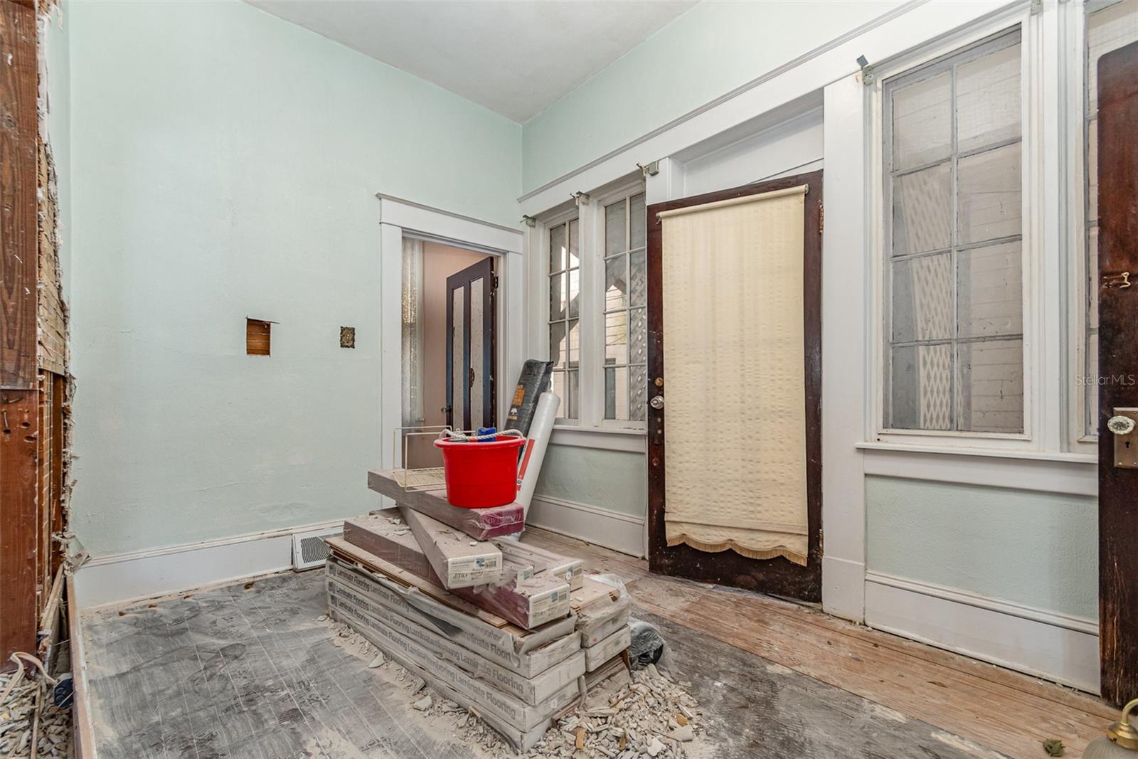 Image 31 of 46 For 406 Orange Avenue