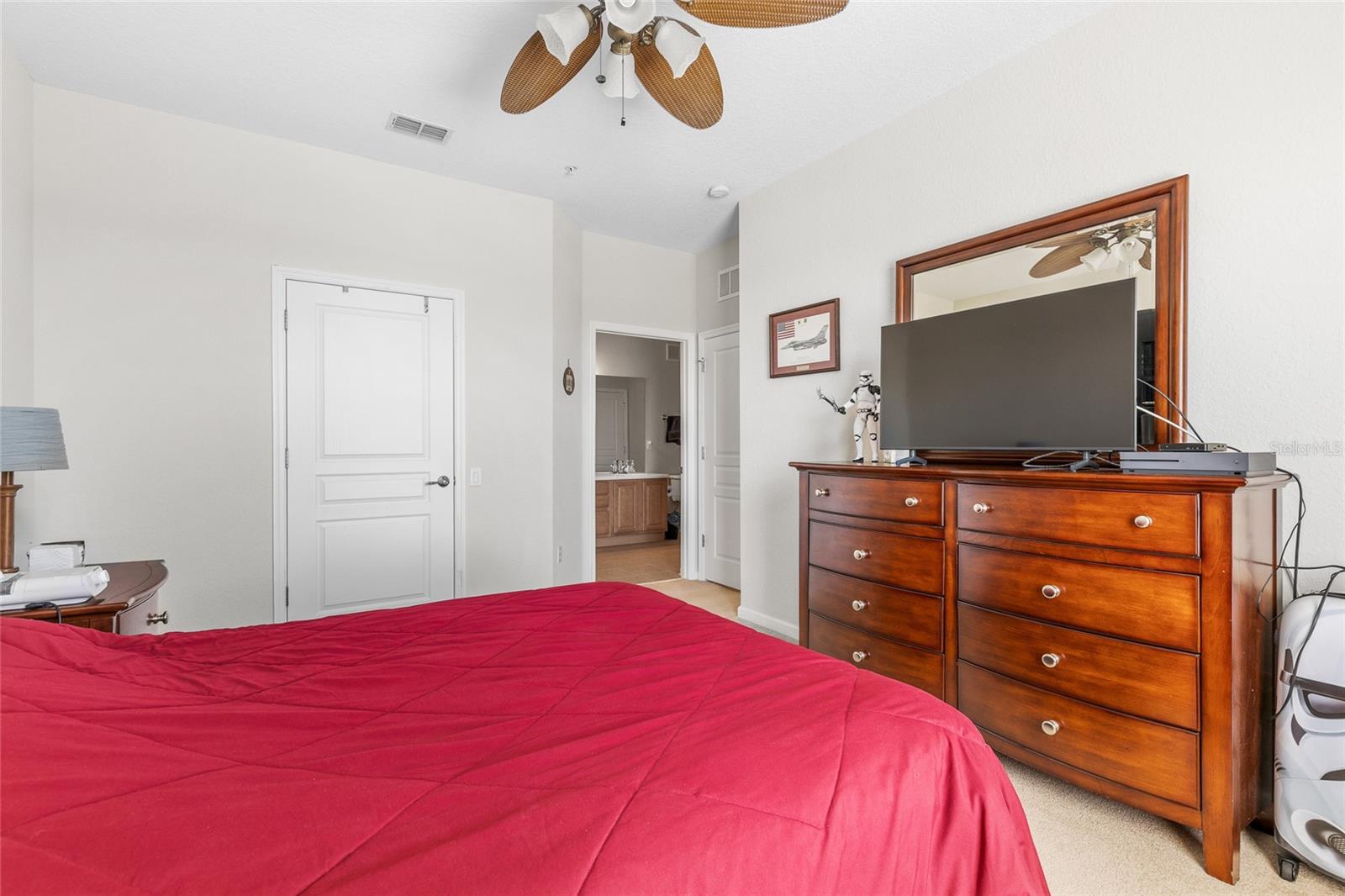 Image 15 of 49 For 8296 Portofino Drive 405