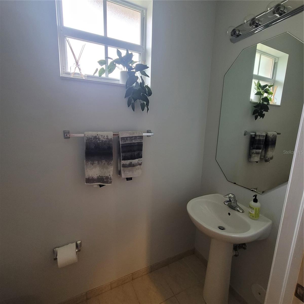 Image 12 of 80 For 294 Las Brisas Circle
