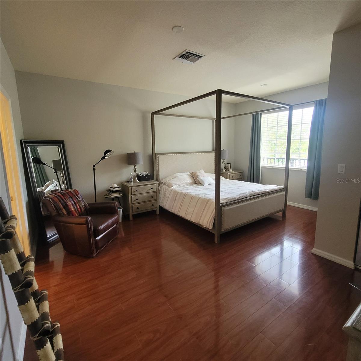 Image 19 of 80 For 294 Las Brisas Circle