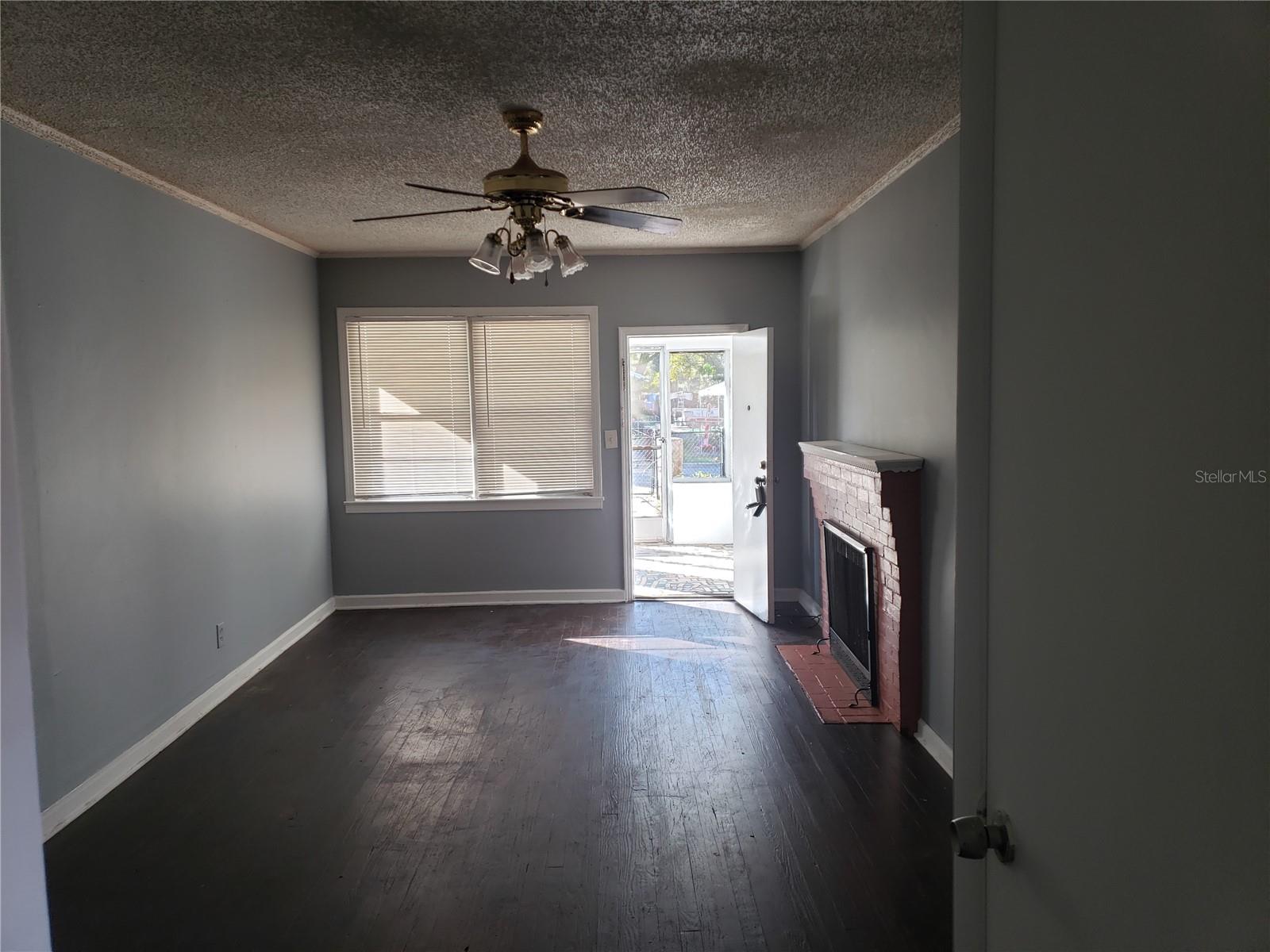 Image 3 of 12 For 539 Clark Street