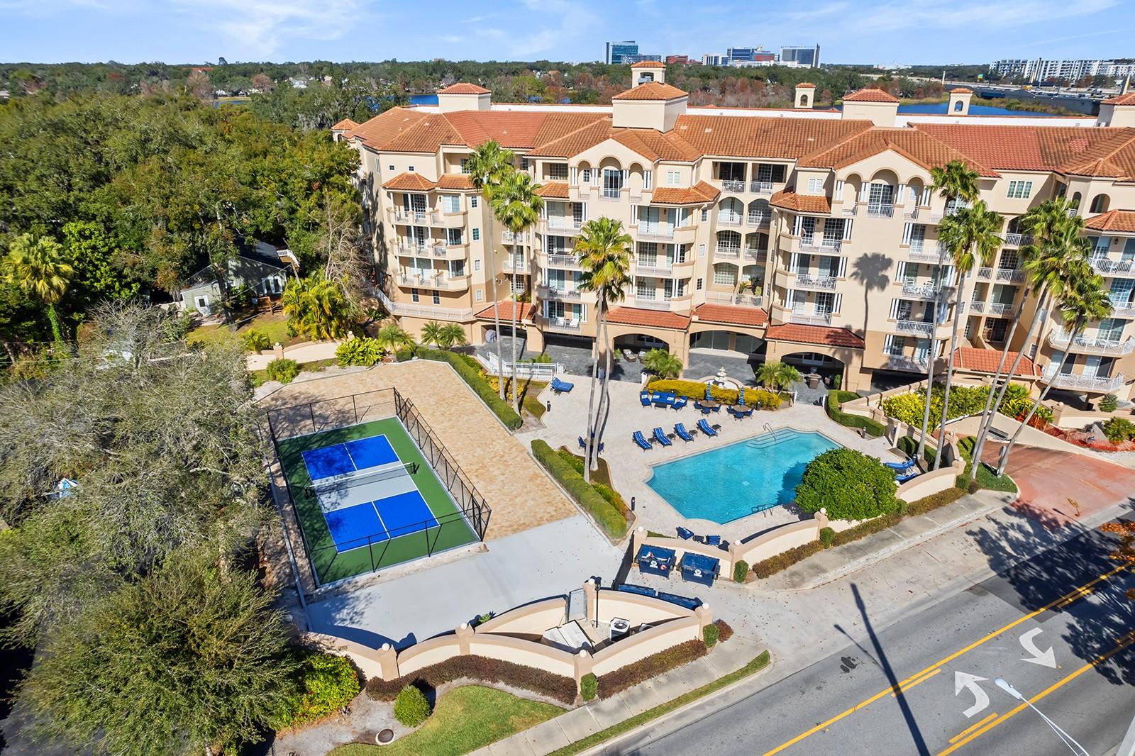 Image 2 of 34 For 1110 Ivanhoe Boulevard 15