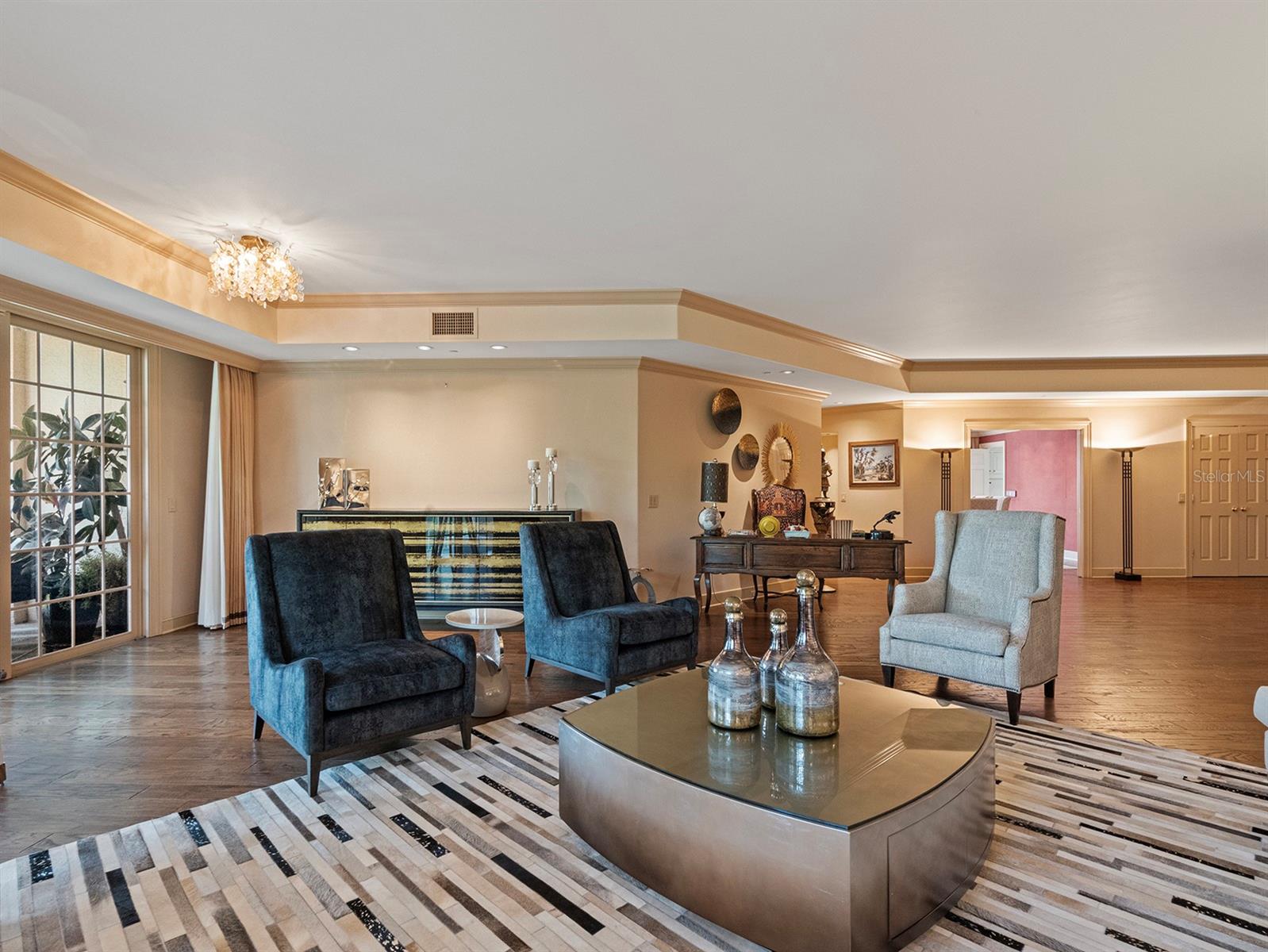 Image 6 of 34 For 1110 Ivanhoe Boulevard 15