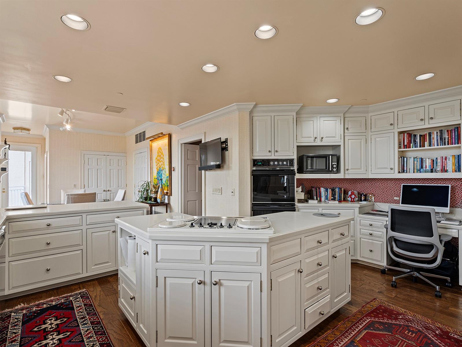 Image 7 of 34 For 1110 Ivanhoe Boulevard 15