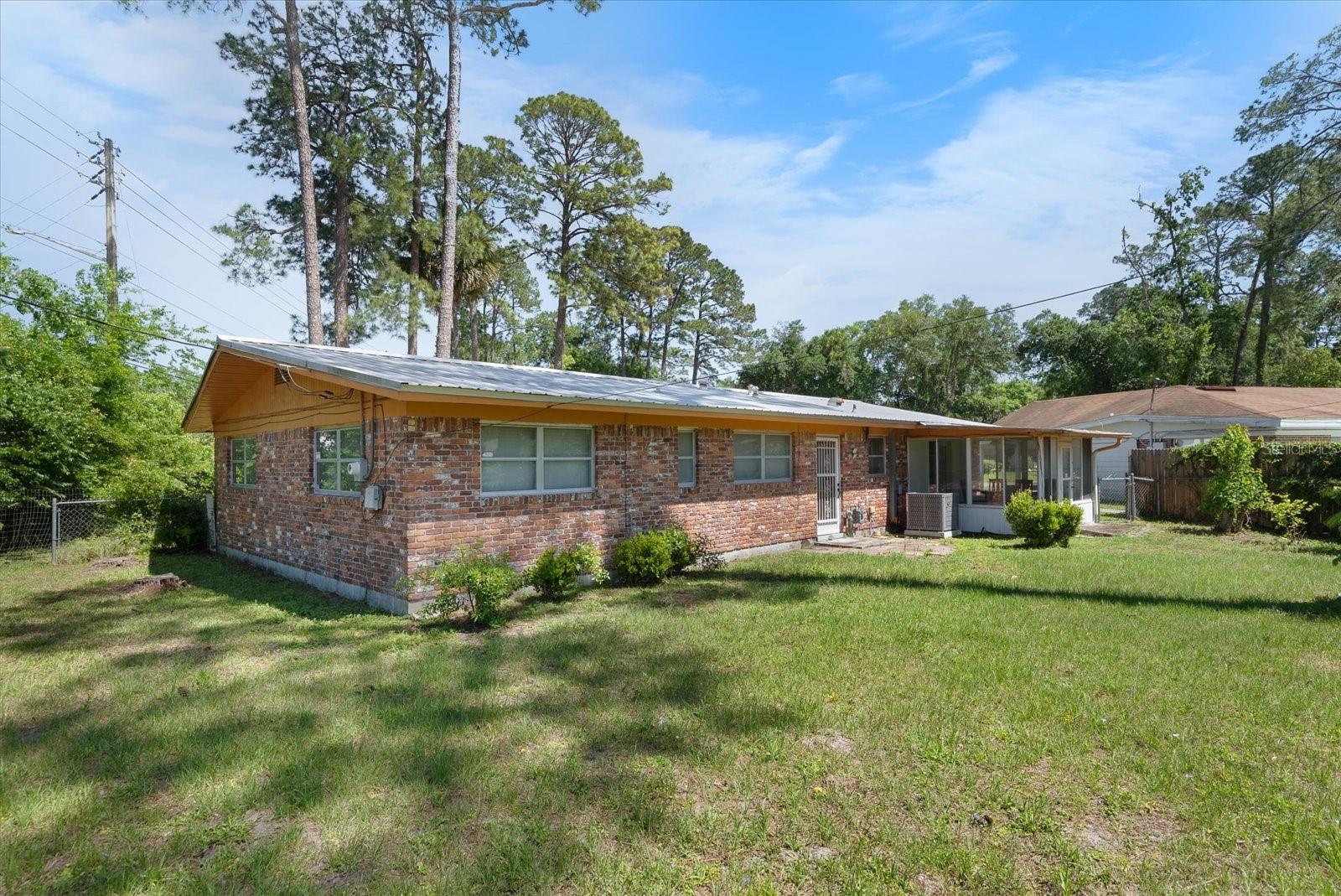 Image 22 of 24 For 2214 17th Terrace