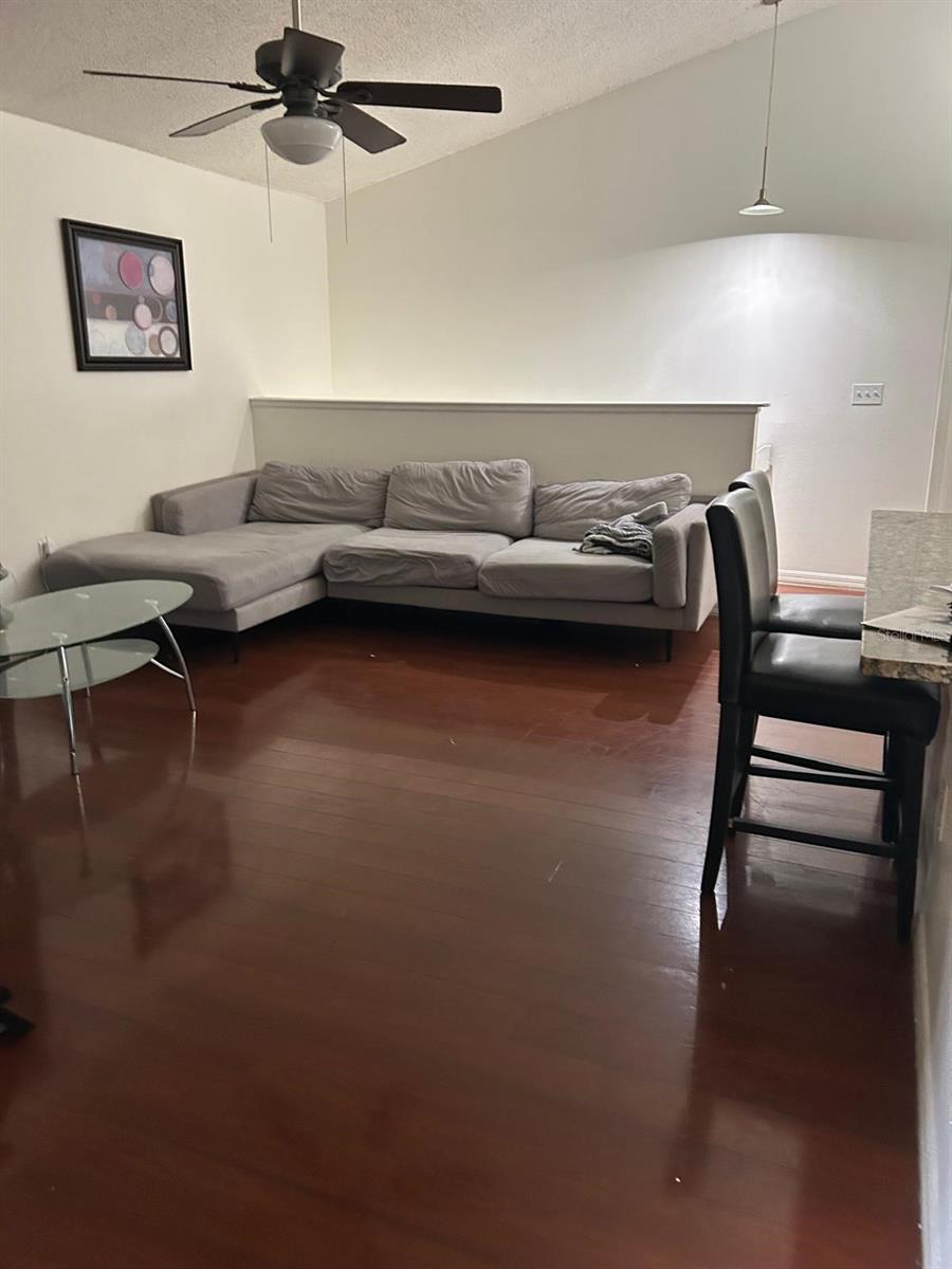 Image 6 of 13 For 441 Fountainhead Circle 275