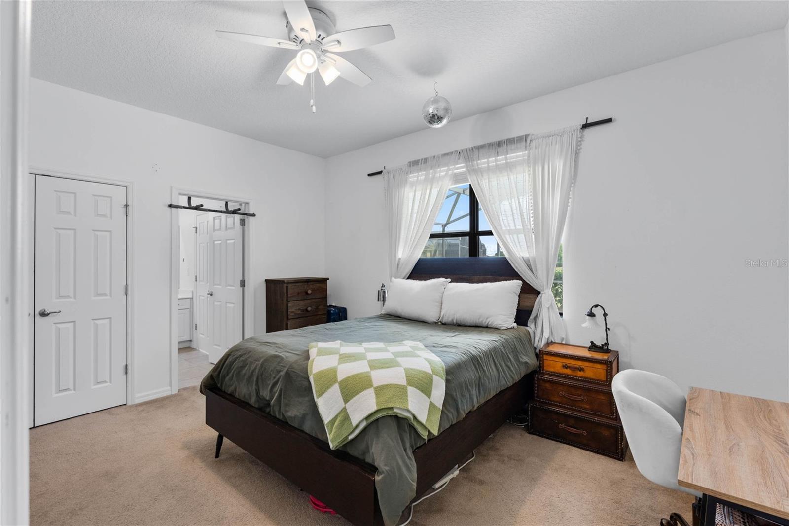 Image 16 of 45 For 2142 Victoria Drive