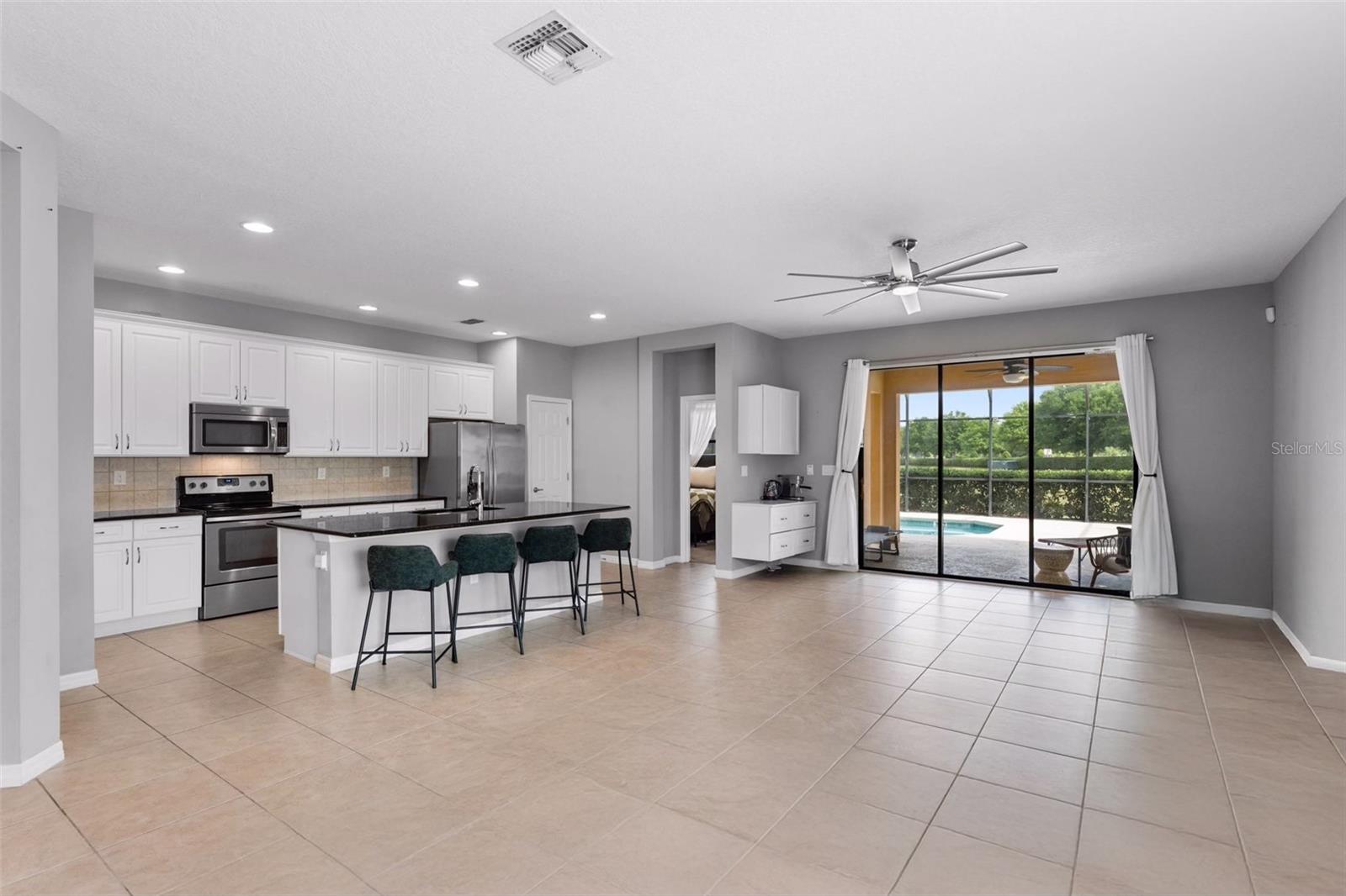 Image 4 of 45 For 2142 Victoria Drive