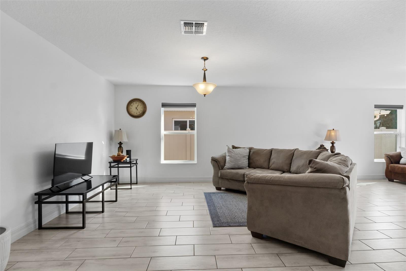 Image 5 of 38 For 1328 Pompay Drive