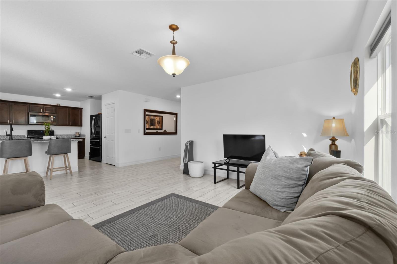 Image 8 of 38 For 1328 Pompay Drive