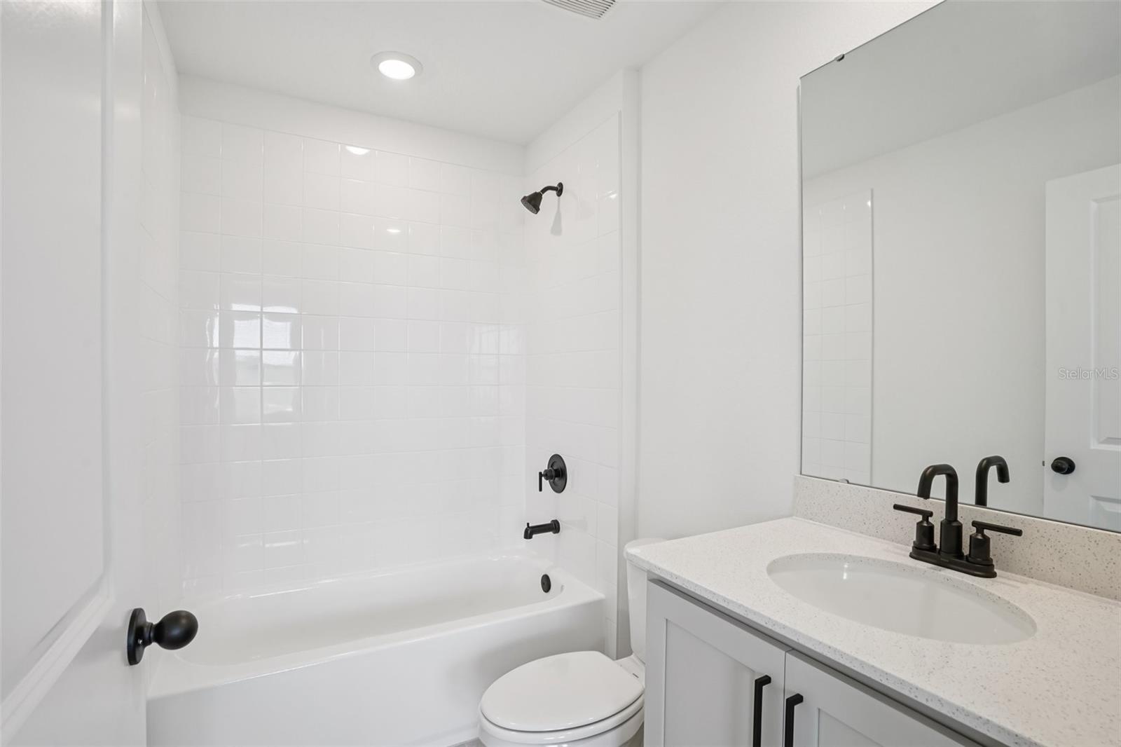 Image 35 of 41 For 15483 Hamlin Park Drive