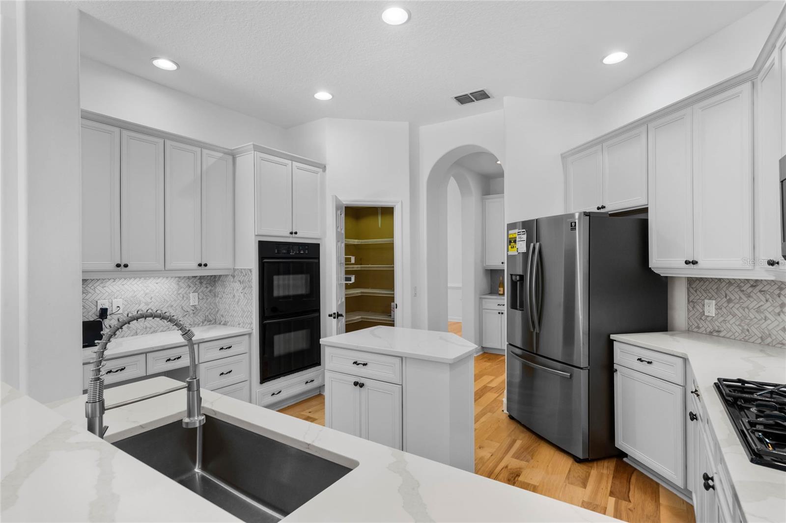 Image 17 of 75 For 1803 Glenbay Court