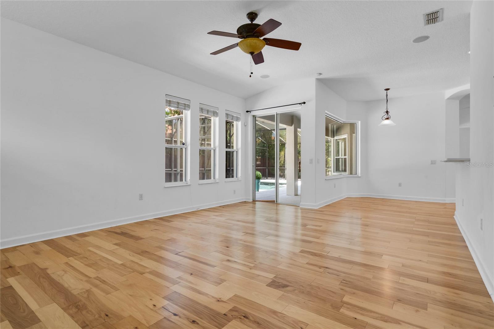 Image 26 of 75 For 1803 Glenbay Court